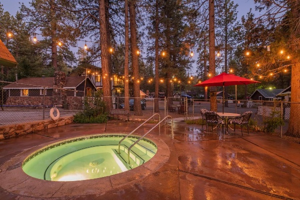 Black Forest Lodge image 3